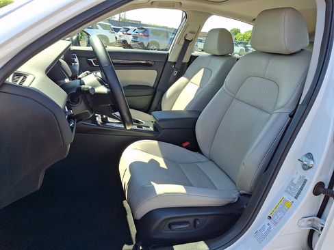 Used 2023 Honda Civic EX-L image 15