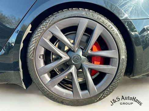 Used 2021 Tesla Model S Plaid image 39