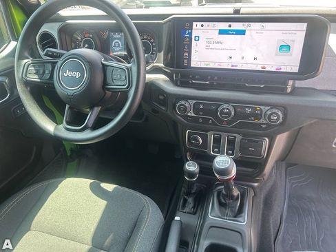 Certified 2025 Jeep Wrangler Sport AWD/4WD image 14