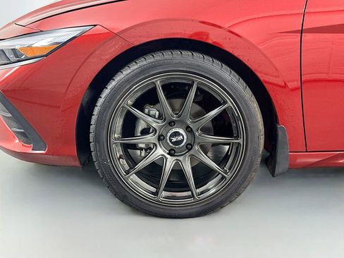 Used 2025 Hyundai Elantra Sport FWD image 31