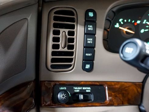 Used 2004 Buick Park Avenue Ultra w/ Ultra Luxury Package FWD image 64