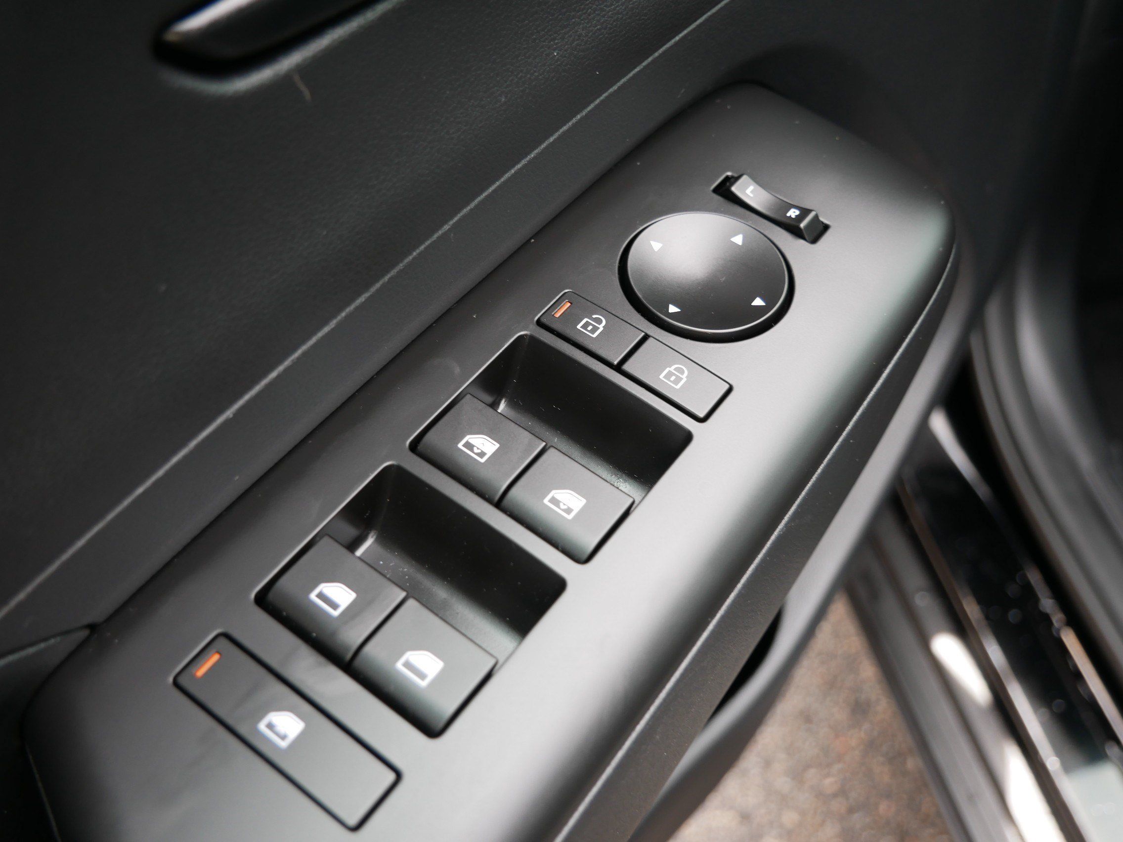 Certified 2026 Hyundai Kona SEL Sport AWD/4WD image 19