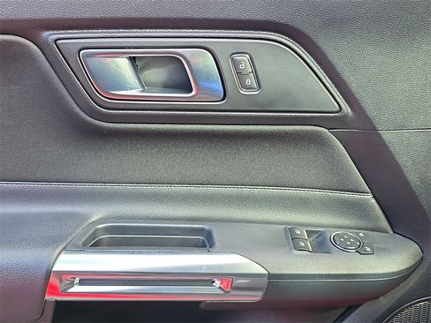 Used 2019 Ford Mustang GT image 29