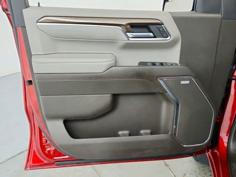 Used 2023 Chevrolet Silverado 1500 LT Trail Boss w/ Convenience Package II image 11