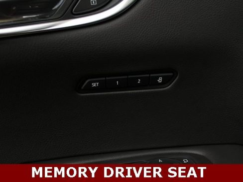 New 2025 Cadillac XT6 Luxury image 14