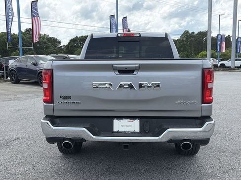 Used 2025 RAM 1500 Laramie AWD/4WD image 5