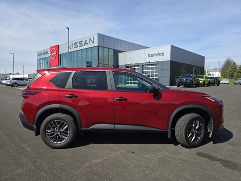 Used 2023 Nissan Rogue S image 13