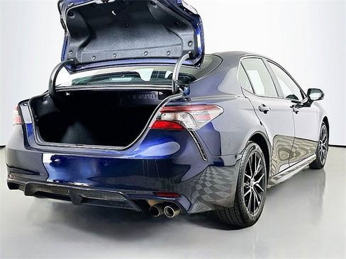Used 2022 Toyota Camry SE image 23