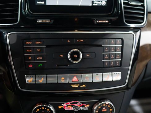 Used 2017 Mercedes-Benz GLS 550 4MATIC image 36