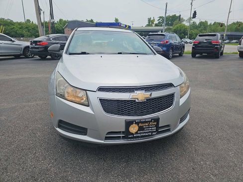 Used 2011 Chevrolet Cruze LS FWD image 5
