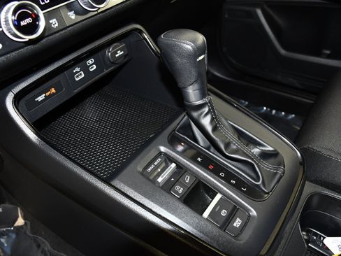Certified 2024 Honda CR-V EX image 30
