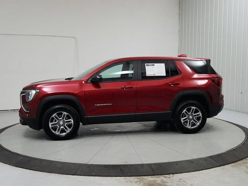 Used 2026 GMC Terrain Elevation w/ Technology Package II FWD image 4