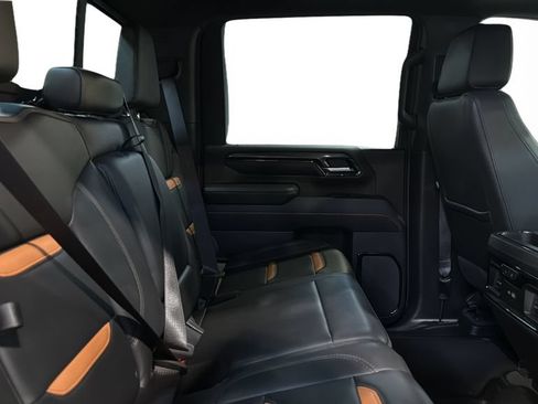 Used 2024 GMC Sierra 3500 AT4 w/ AT4 Preferred Package AWD/4WD image 12