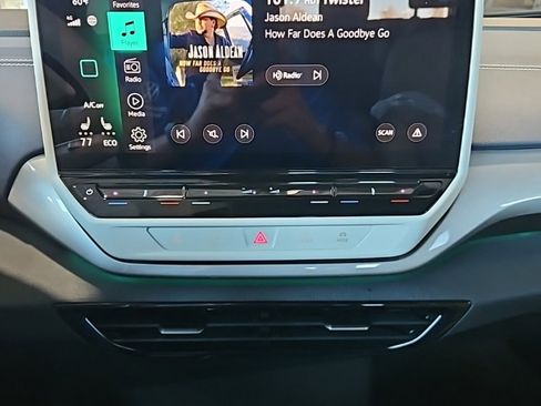 Used 2023 Volkswagen ID.4 Pro S image 31