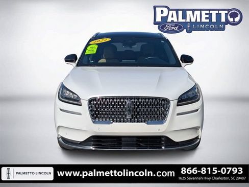Used 2022 Lincoln Corsair Reserve w/ Equipment Group 201A FWD image 8