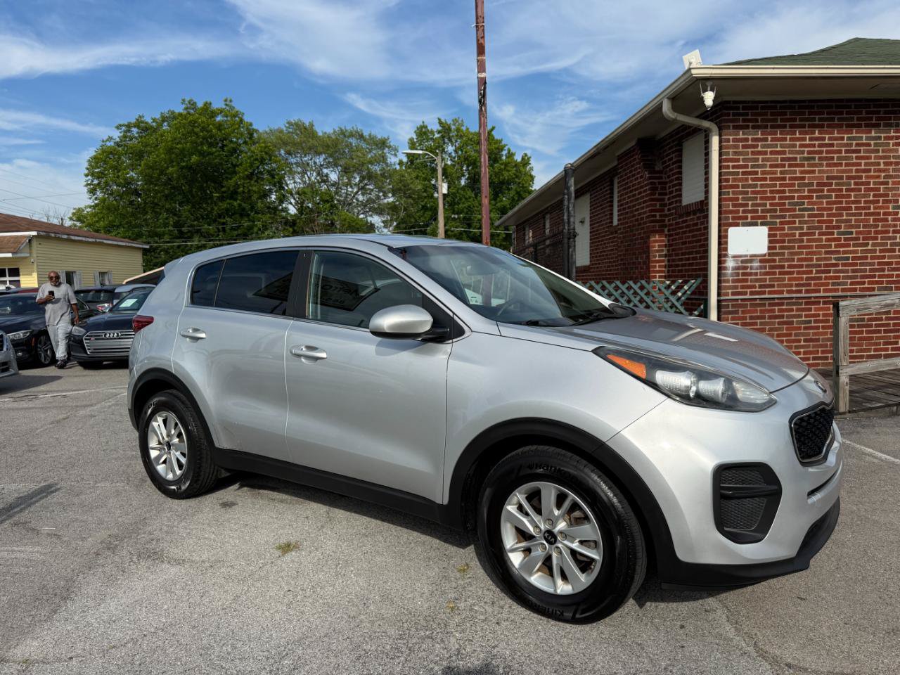 Used 2019 Kia Sportage LX FWD image 2