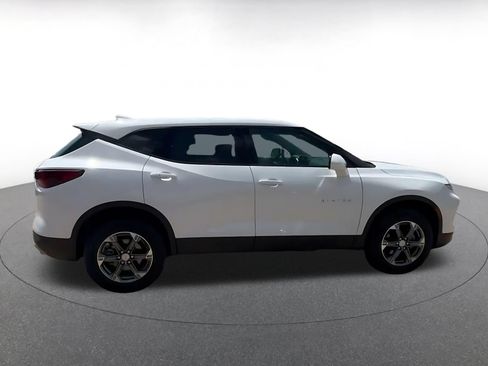 Used 2025 Chevrolet Blazer LT FWD image 14
