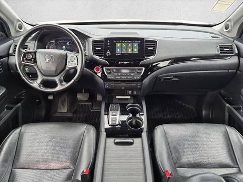 Used 2019 Honda Pilot Elite image 16