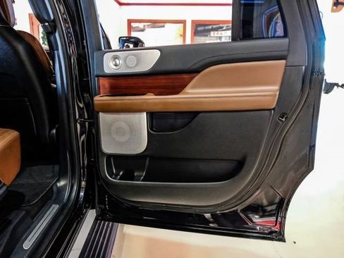 Used 2022 Lincoln Navigator L Reserve image 53