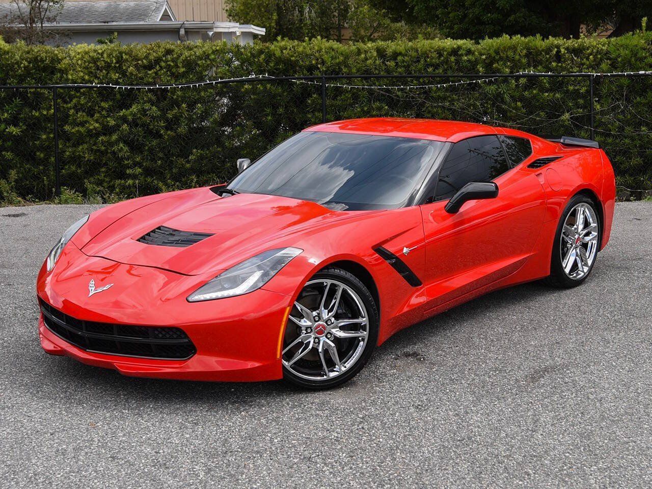 Used 2015 Chevrolet Corvette Stingray Coupe RWD image 2