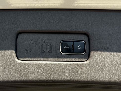 Used 2020 Lincoln Aviator Reserve RWD image 12