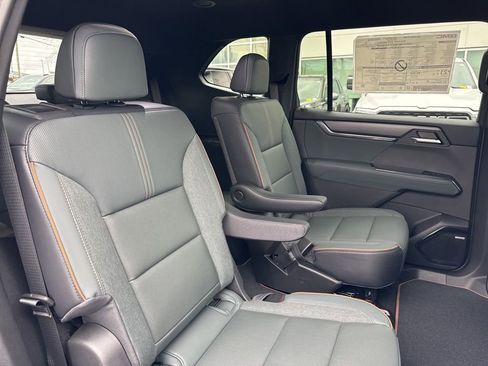 New 2026 GMC Acadia AT4 w/ Luxury Package AWD/4WD image 28
