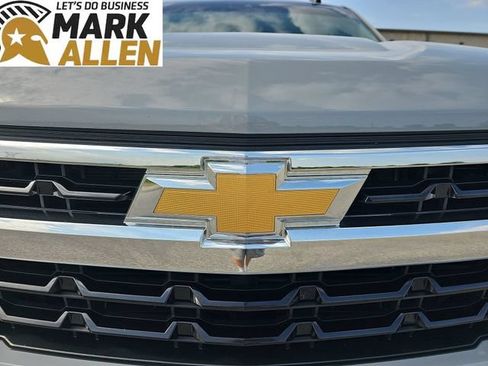 Used 2024 Chevrolet Silverado 1500 LT AWD/4WD image 31