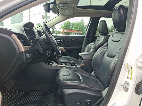 Used 2017 Jeep Cherokee High Altitude AWD/4WD image 16