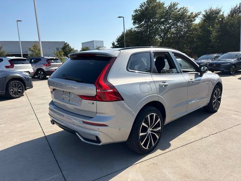Used 2025 Volvo XC60 B5 Plus AWD/4WD image 5