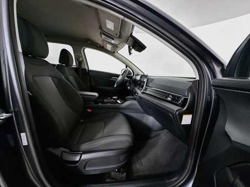 Used 2025 Kia Sportage LX AWD/4WD image 30