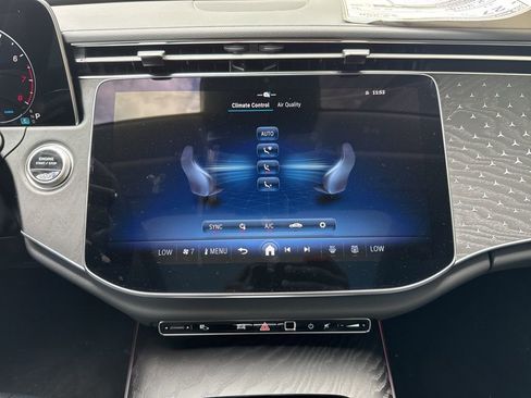 Used 2025 Mercedes-Benz E 350 4MATIC Sedan image 24