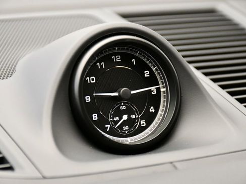 Used 2025 Porsche Macan Turbo image 21