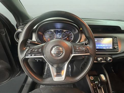 Used 2019 Nissan Kicks S FWD image 22