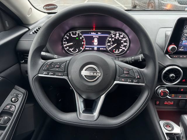 Used 2025 Nissan Sentra SV FWD image 14
