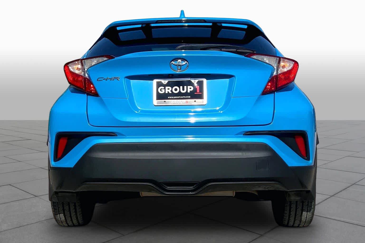 Used 2019 Toyota C-HR XLE FWD image 5