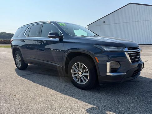 Used 2023 Chevrolet Traverse LT AWD/4WD image 2