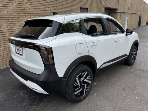 New 2026 Nissan Kicks SV FWD image 27