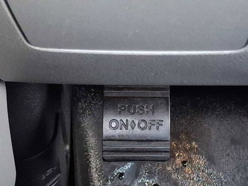 Used 2015 Ford F150 XLT image 27