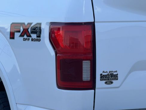 Used 2019 Ford F150 Lariat w/ Equipment Group 502A Luxury AWD/4WD image 12