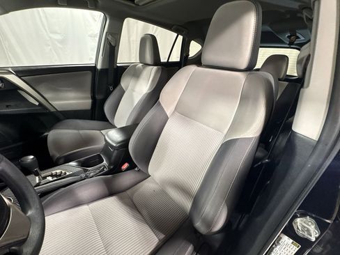 Used 2014 Toyota RAV4 XLE image 16