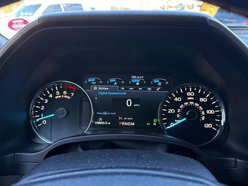 Used 2018 Ford F150 Platinum w/ FX4 Off-Road Package image 24