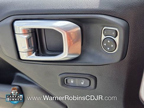 Used 2024 Jeep Gladiator Sport image 31