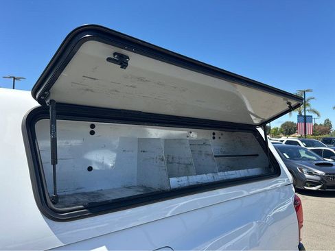 Used 2022 Toyota Tacoma SR RWD image 38