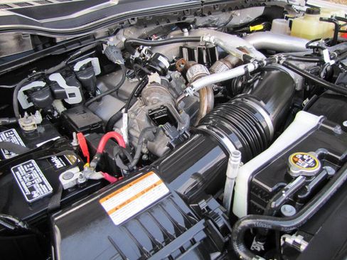 Used 2022 Ford F250 Lariat w/ Tremor Off-Road Package image 42