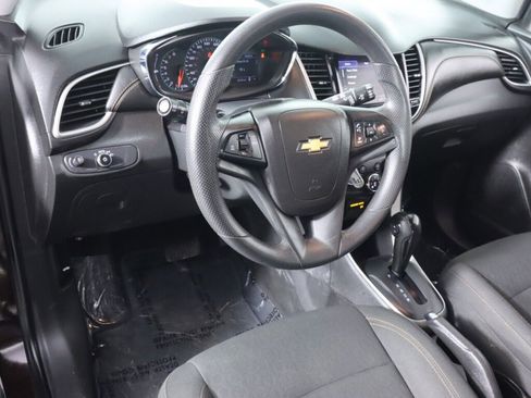 Used 2021 Chevrolet Trax LS w/ Tint and Cruise Package image 9