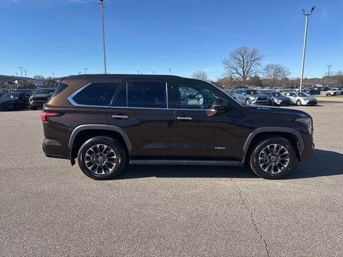 Used 2023 Toyota Sequoia Limited w/ Tow Technology Package image 6