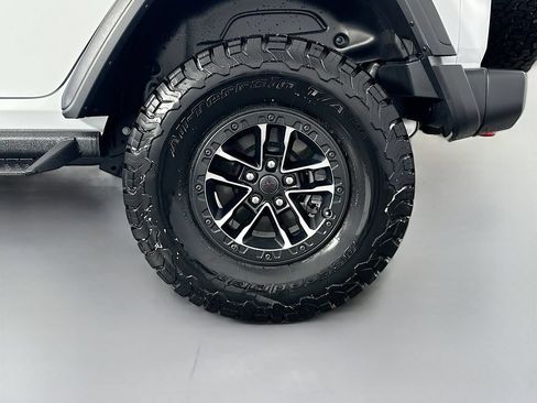 Used 2025 Jeep Wrangler Unlimited Rubicon w/ XTREMEE 35" Tire Package AWD/4WD image 33