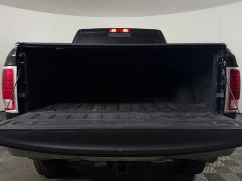Used 2016 RAM 2500 Laramie w/ Convenience Group AWD/4WD image 11