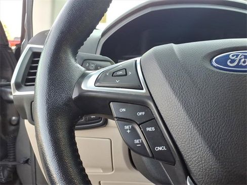 Used 2022 Ford Edge Titanium image 14