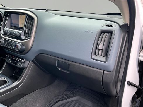Used 2022 Chevrolet Colorado Z71 AWD/4WD image 19
